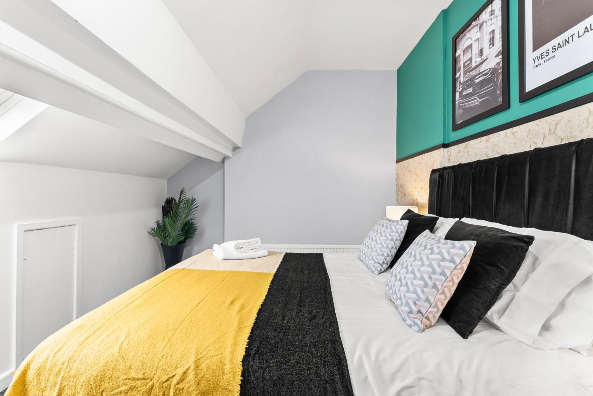 20 Percent Off! Stylish Sheffield Abode Sleeps 12 Apartment Екстериор снимка