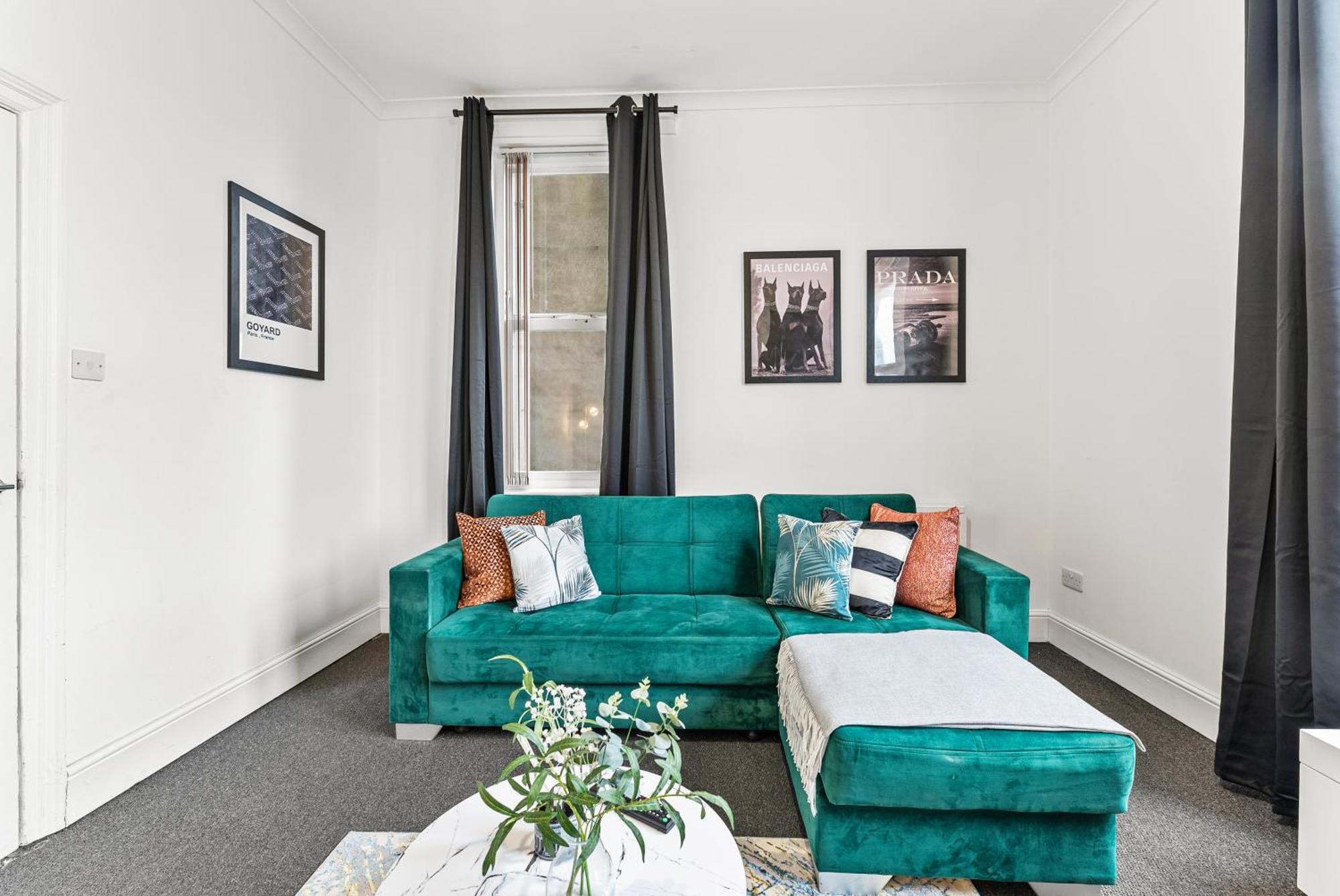 20 Percent Off! Stylish Sheffield Abode Sleeps 12 Apartment Екстериор снимка
