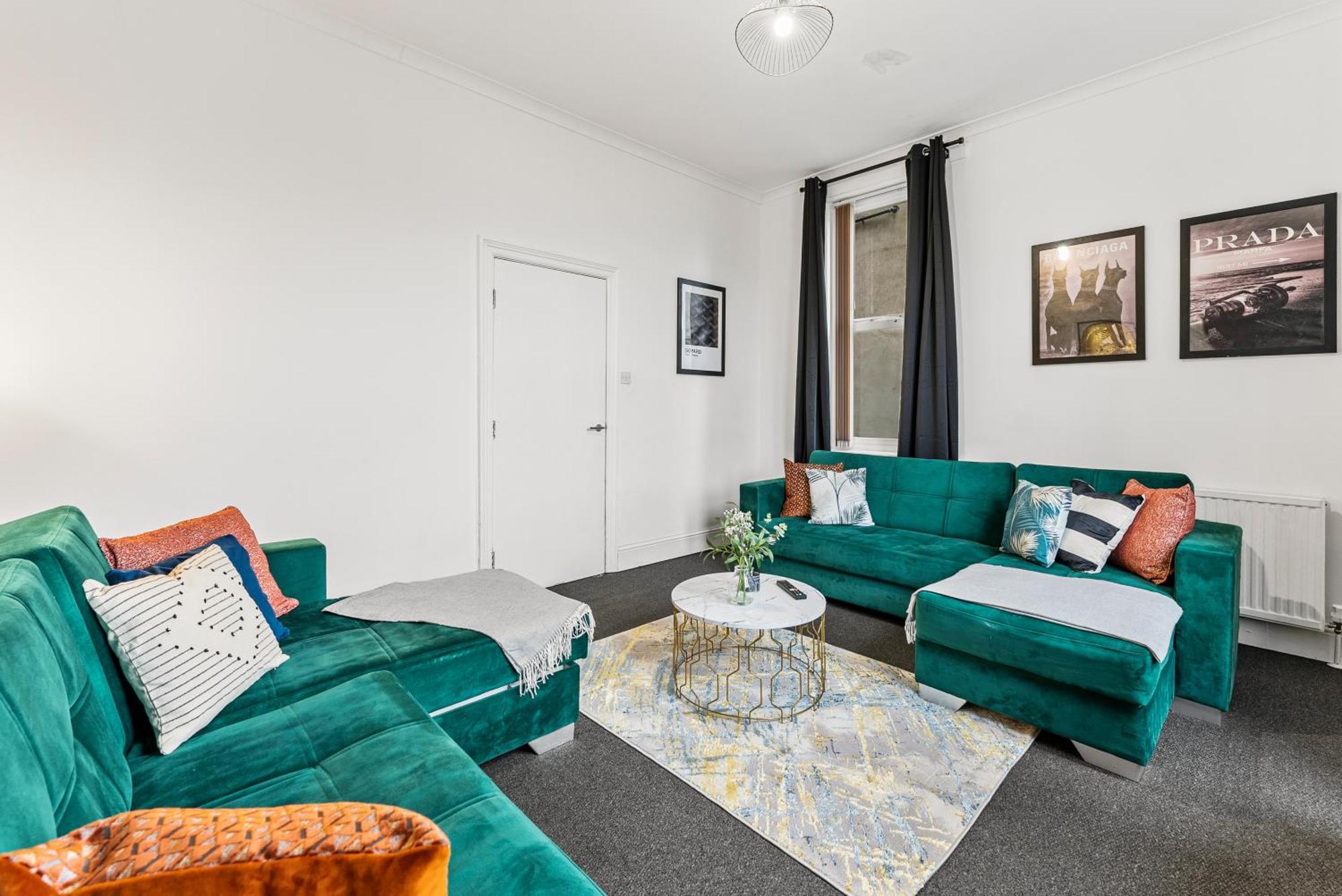 20 Percent Off! Stylish Sheffield Abode Sleeps 12 Apartment Екстериор снимка