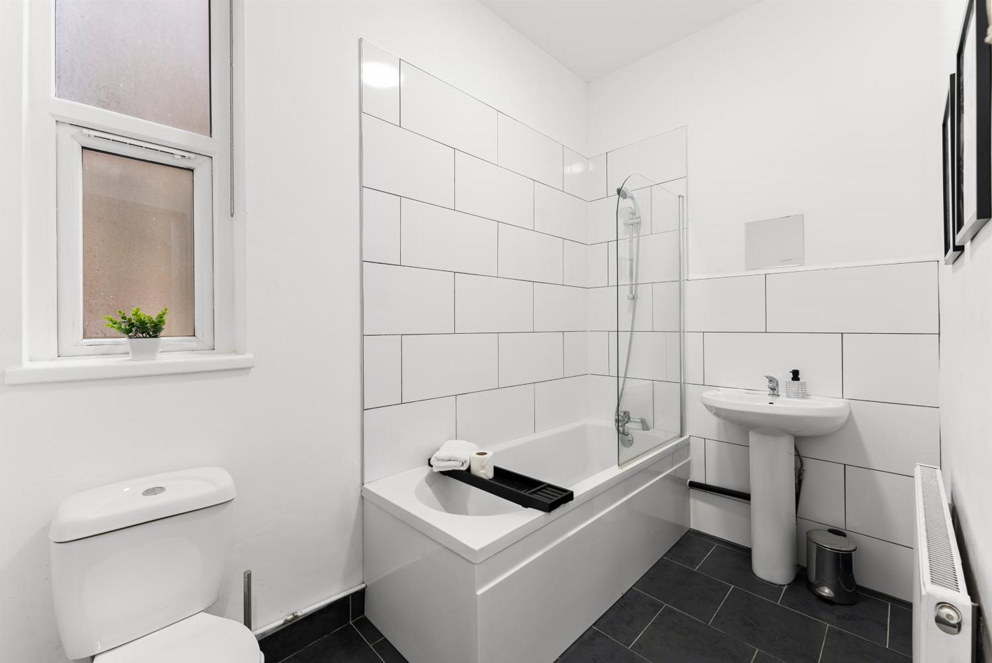 20 Percent Off! Stylish Sheffield Abode Sleeps 12 Apartment Екстериор снимка