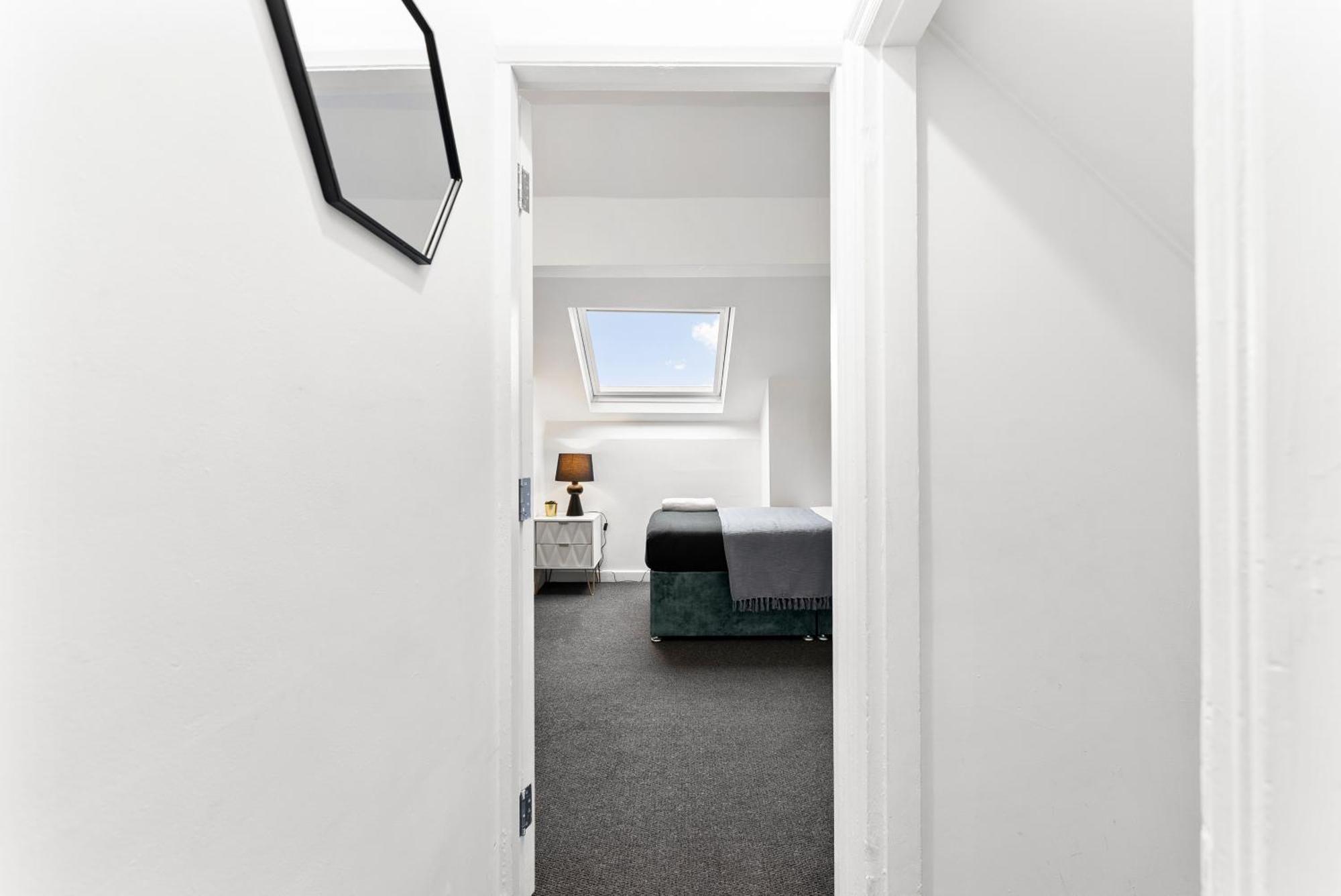 20 Percent Off! Stylish Sheffield Abode Sleeps 12 Apartment Екстериор снимка